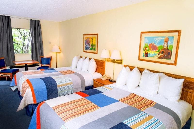 Grand Country Inn 3