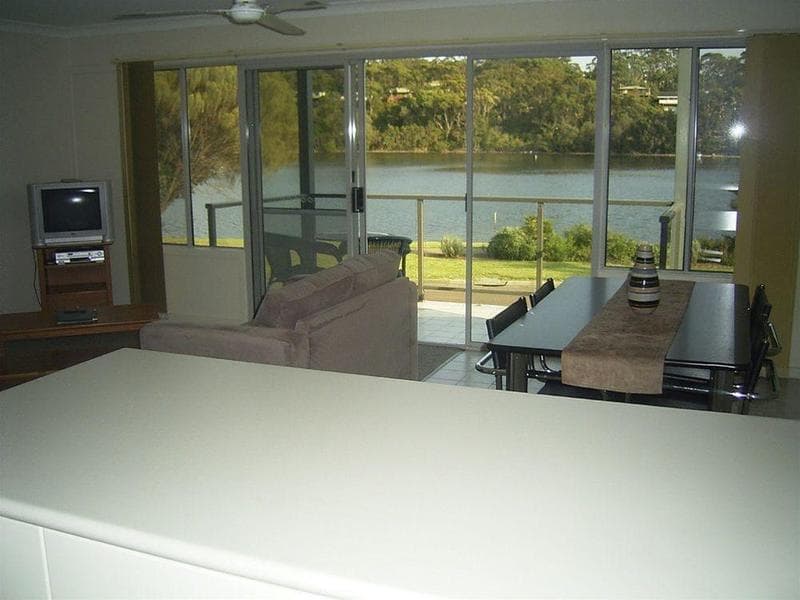 Bellevue On The Lakes 3