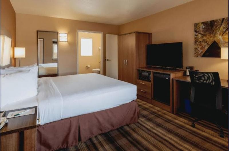 Boulder University Inn 5