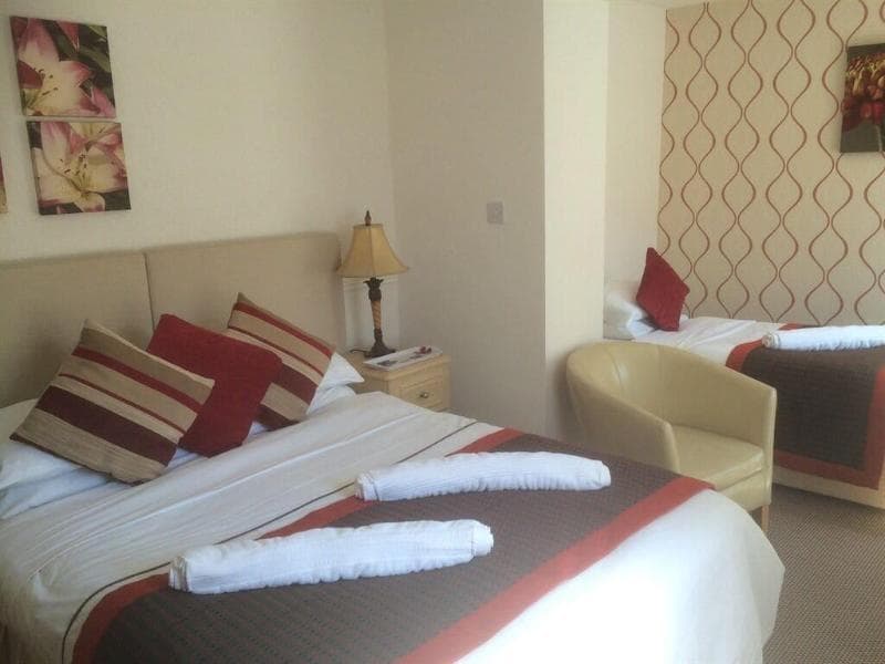 Pelham Lodge 5