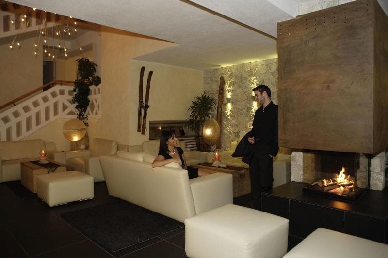 Hotel Cristallo main