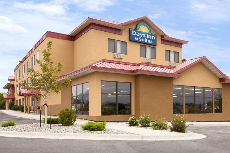 Days Inn & Suites by Wyndham Bozeman photo 1