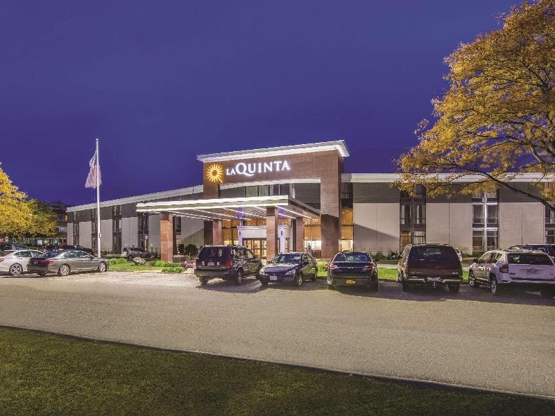 La Quinta Inn & Suites by Wyndham Boston-Andover 1