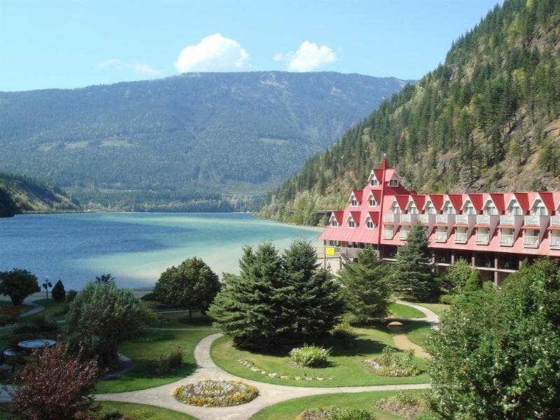 Three Valley Lake Chateau Ltd. 3
