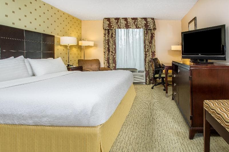 Holiday Inn Bloomington 3