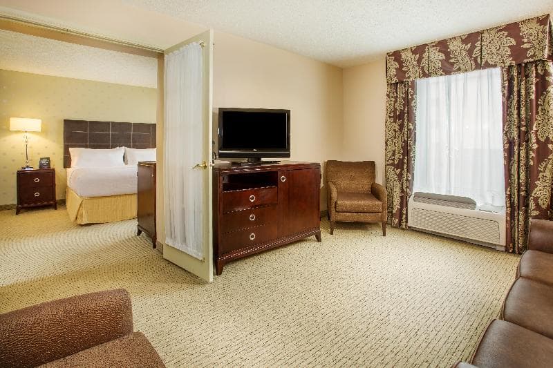 Holiday Inn Bloomington 4