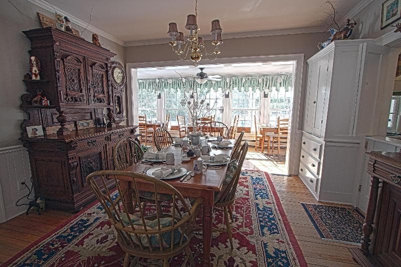 Phineas Swann Bed & Breakfast Country Inn 3
