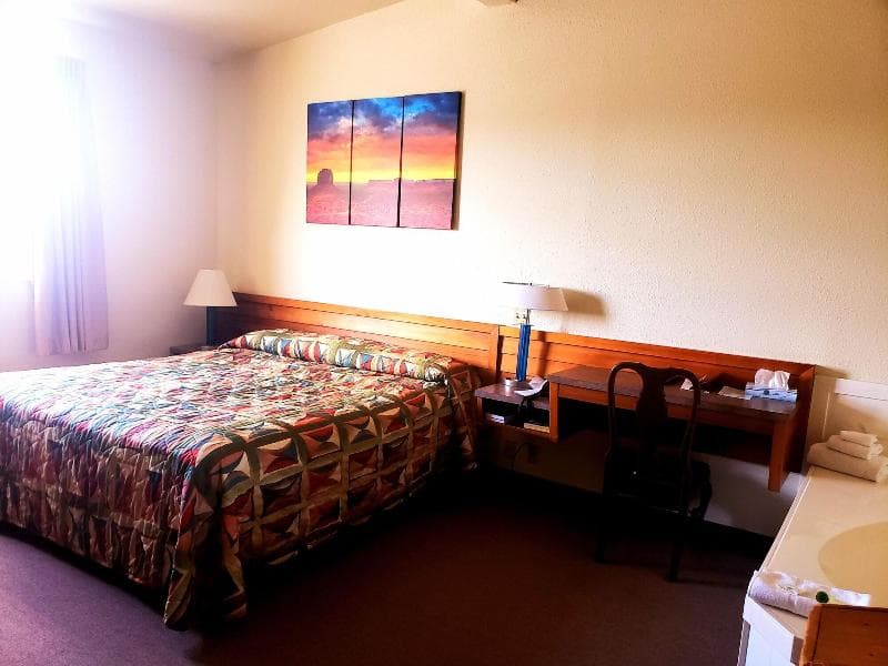 Grand Staircase Inn 3
