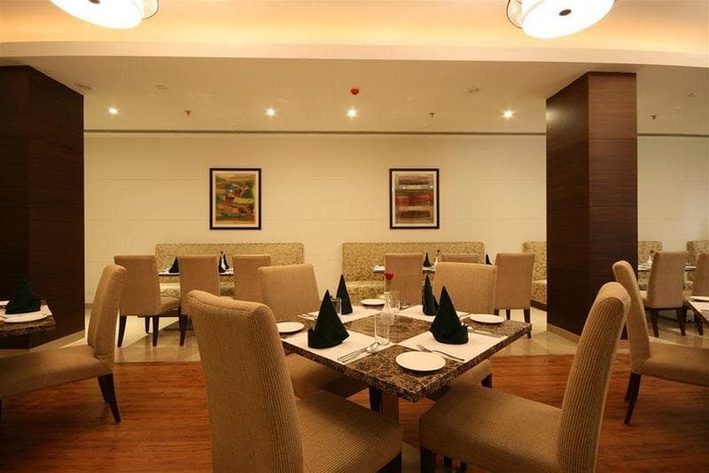 Four Points By Sheraton Vadodara 4