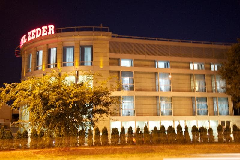 Garni Zeder 3
