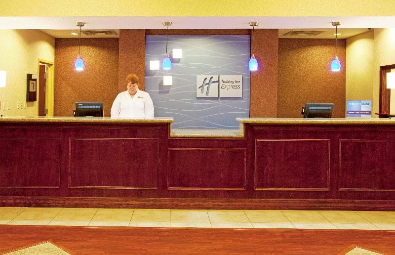 Holiday Inn Express & Suites Brooksville-I-75 5