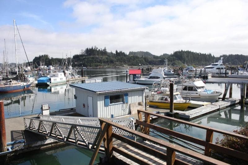 Quarterdeck Inn & Marina Resort 2