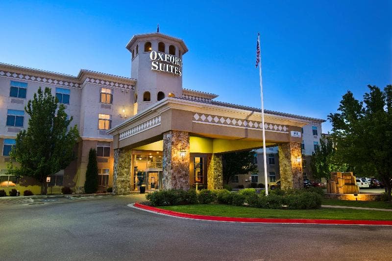 Oxford Suites Boise 2