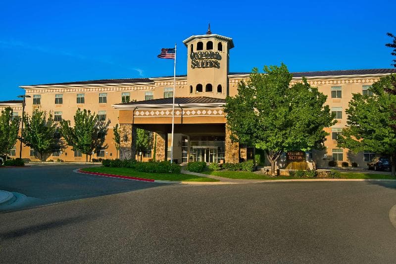Oxford Suites Boise 3