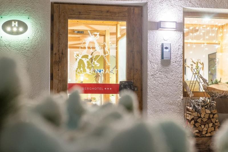Berghotel Alpenrast 5