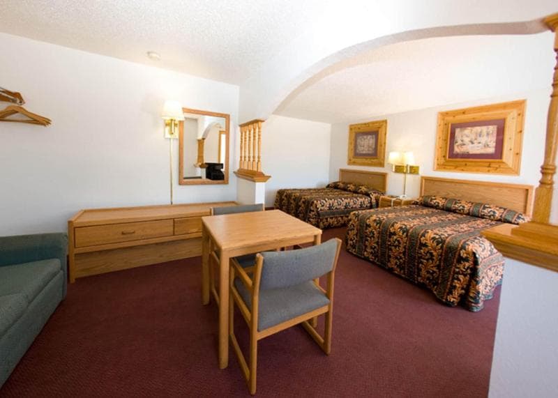 North Country Inn & Suites 5
