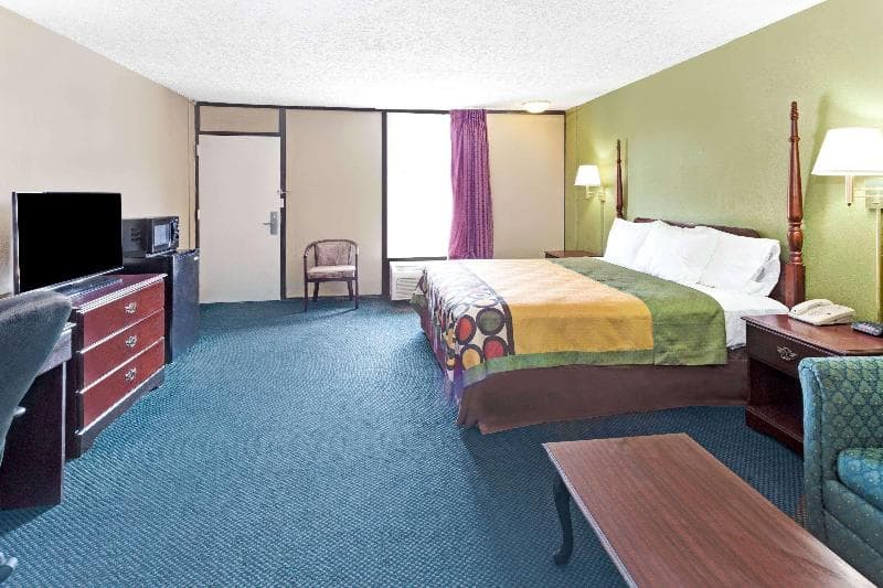 Super 8 By Wyndham Carrollton 3