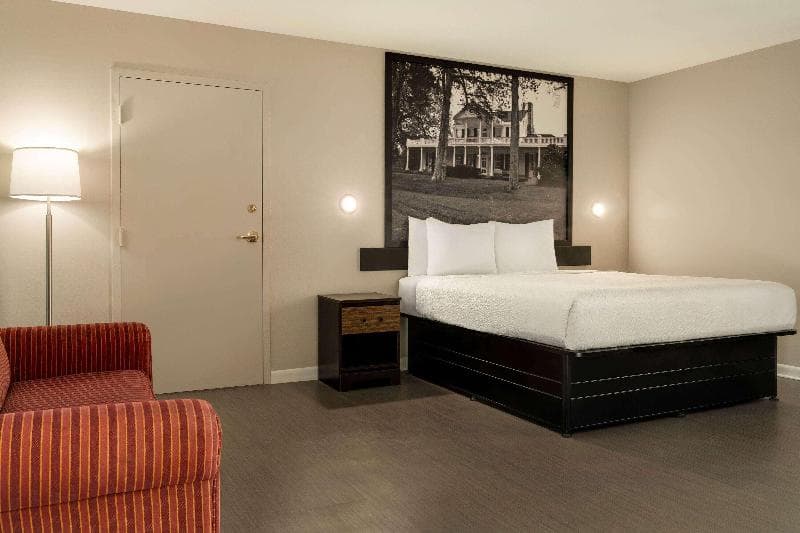 Super 8 by Wyndham Ocean Springs Biloxi 3