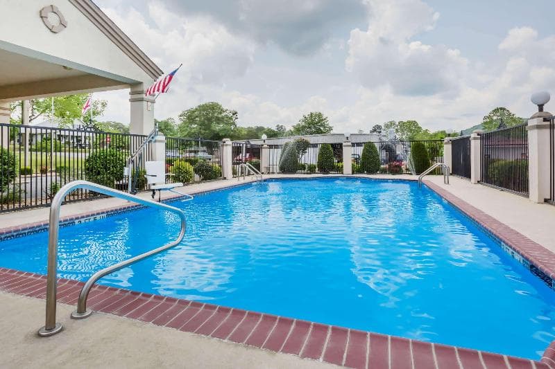 Days Inn by Wyndham Oneonta 5
