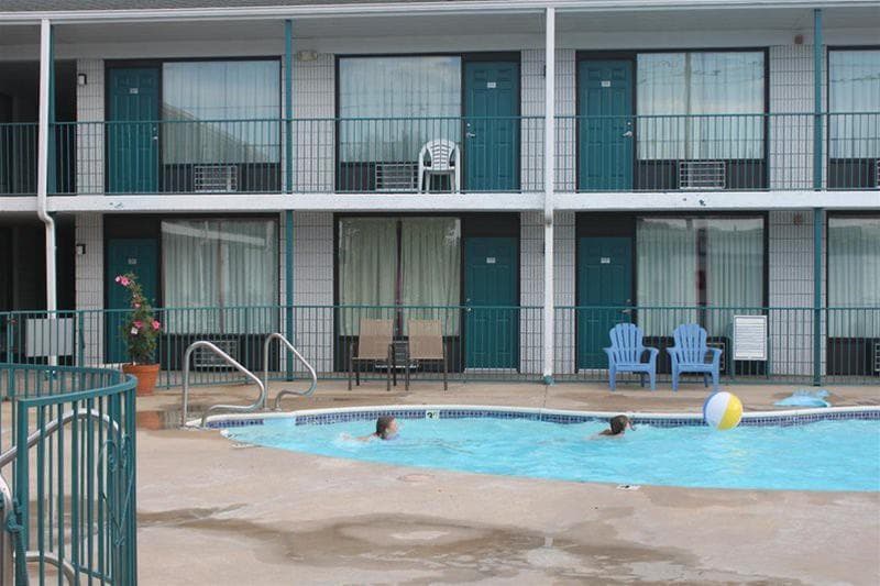 Ozark Valley Inn 2