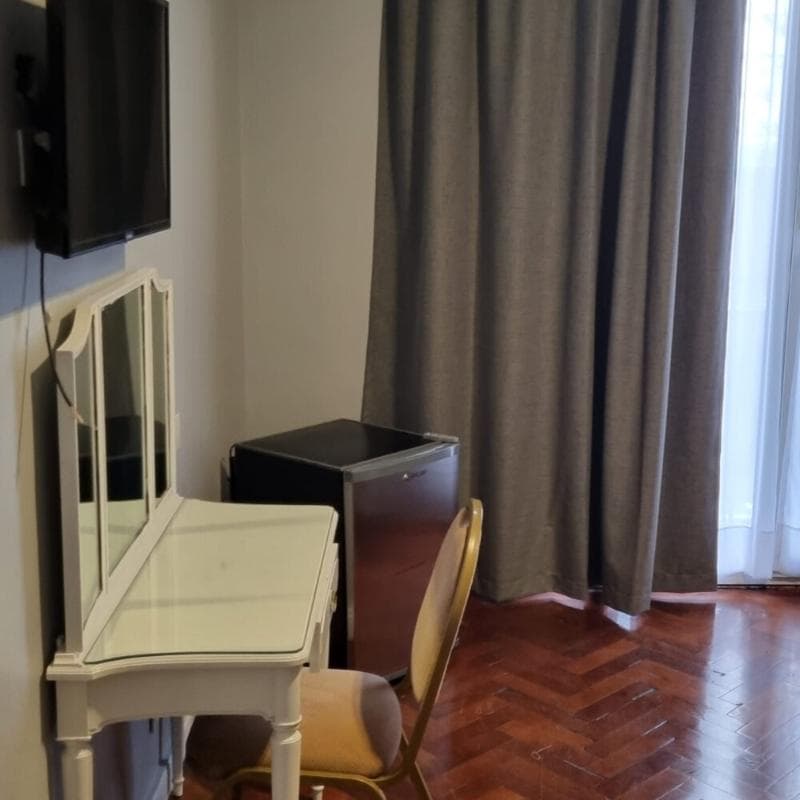 Regis Hotel 2