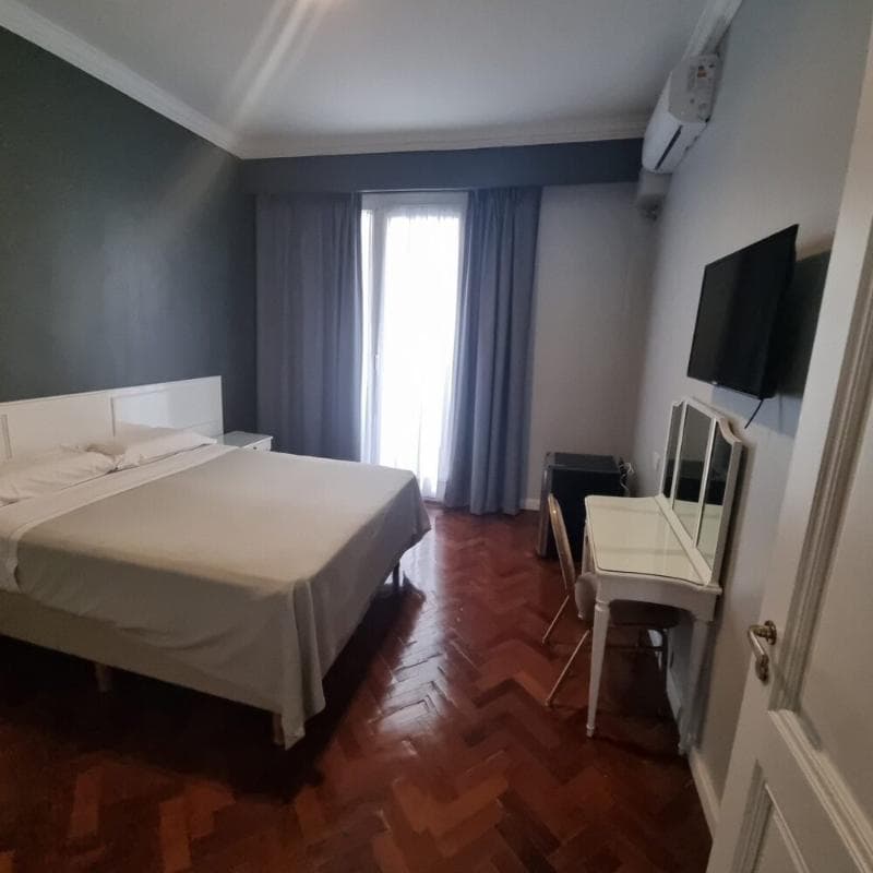 Regis Hotel 5