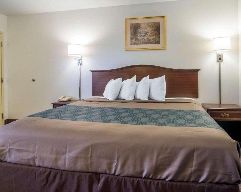 Econo Lodge St Albans Town, Vt 3