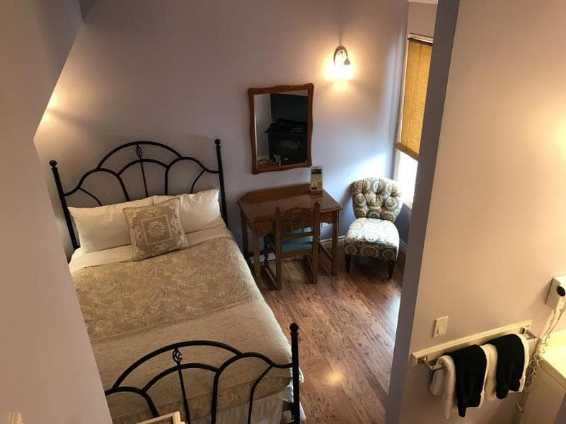 Lady Macdonald Country Inn photo 1