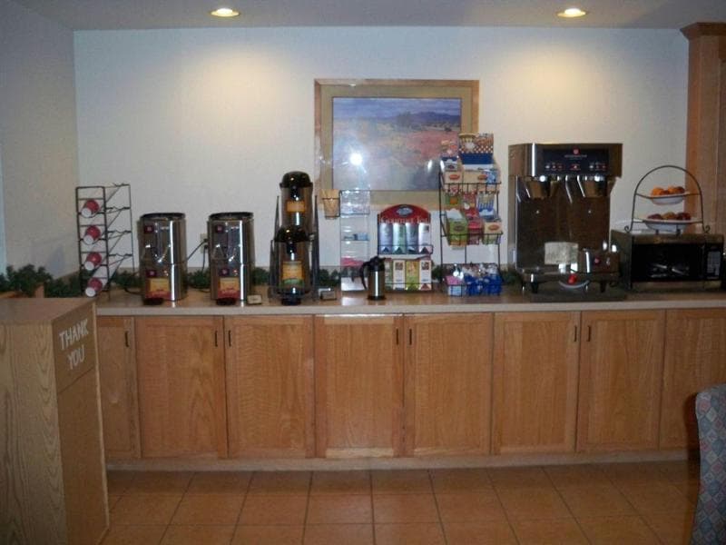 Sugarloaf Mountain Motel 2