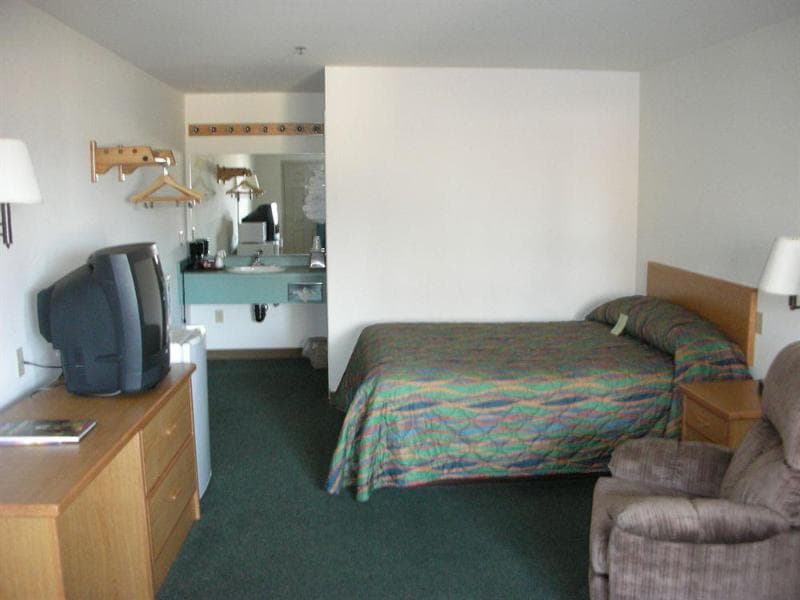 Sugarloaf Mountain Motel 4
