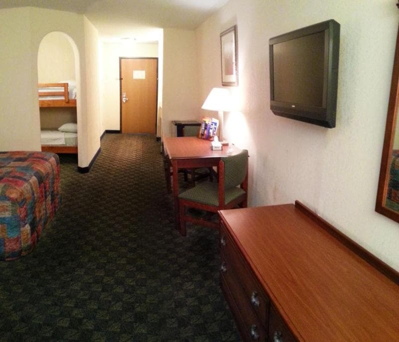 Castle Rock Resort And Water Park 3