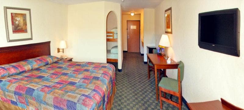 Castle Rock Resort And Water Park 5