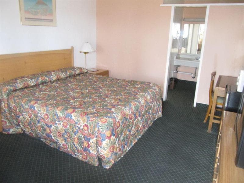 Economy Inn Barstow 3