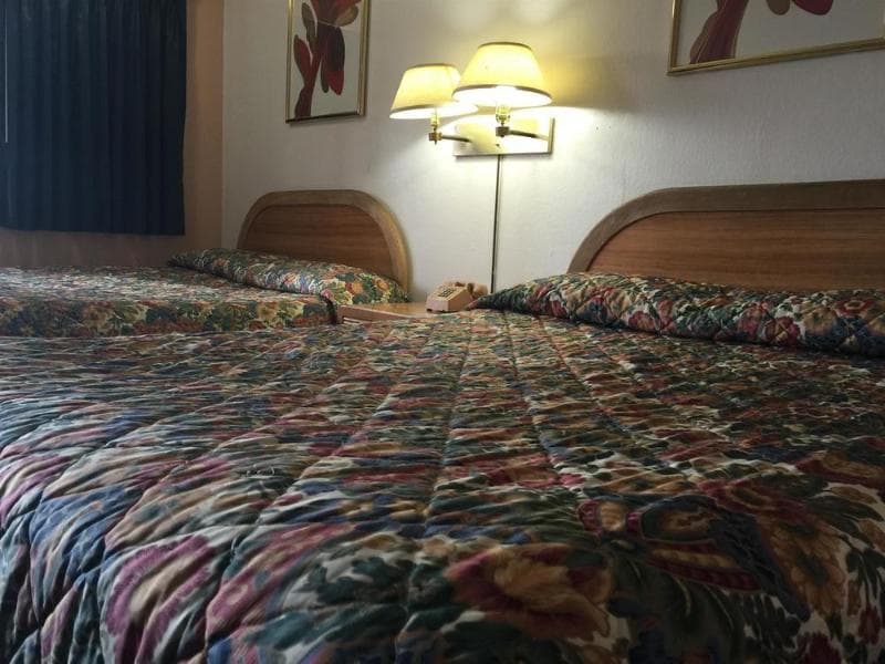 Economy Inn Barstow 4