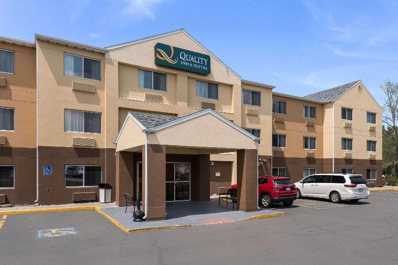 Quality Inn & Suites 5