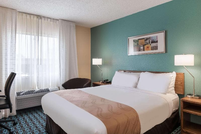 Quality Inn & Suites 2