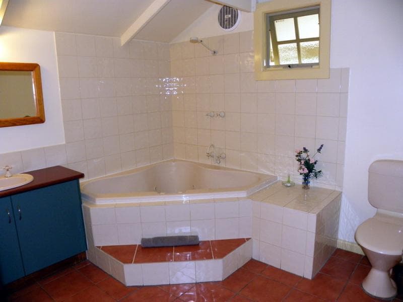 Kalimna Woods Cottages 4