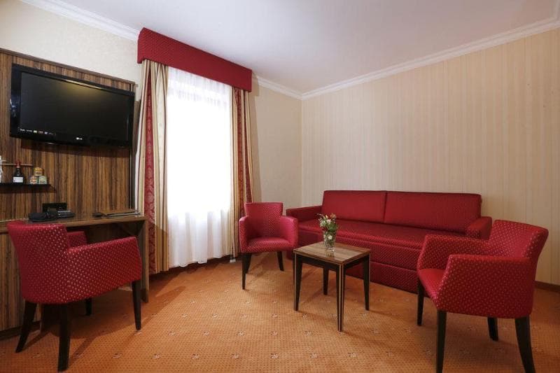 The Lakeside Burghotel Zu Strausberg 4
