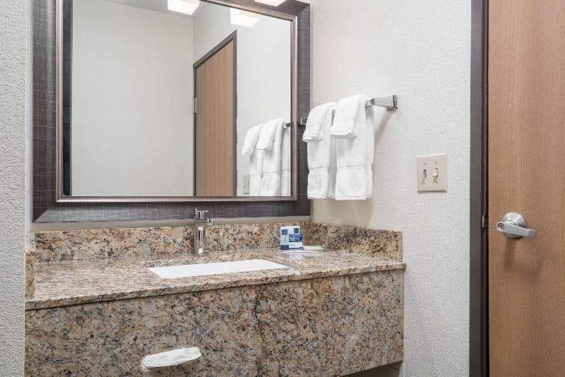 AmericInn by Wyndham Bismarck 3