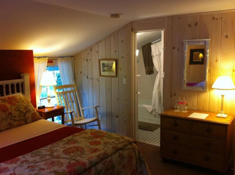 Deerhill Inn 4