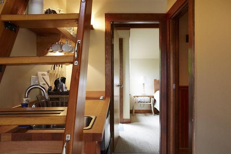 Middle Beach Lodge 2