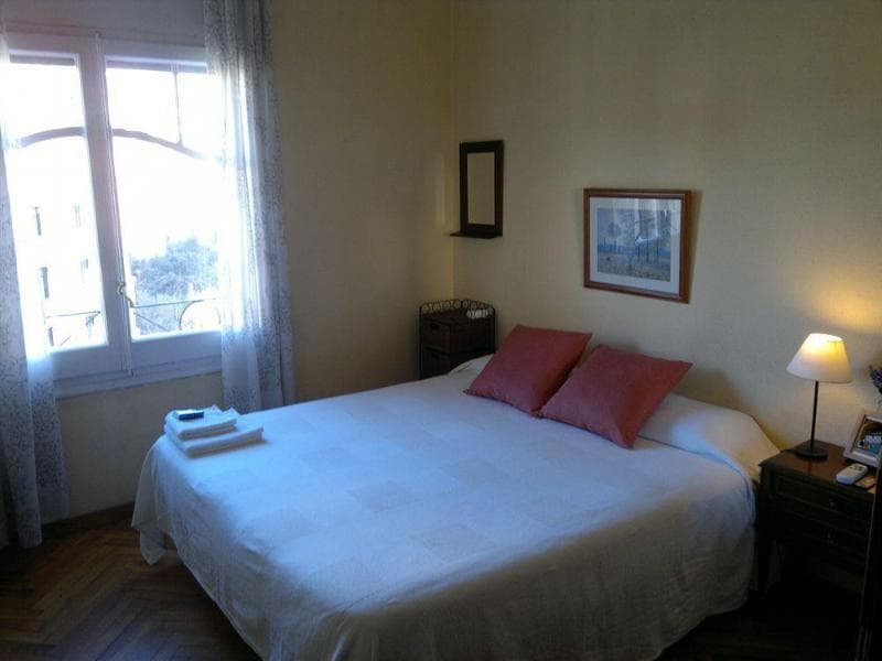 Ally's Guest House Barcelona 4