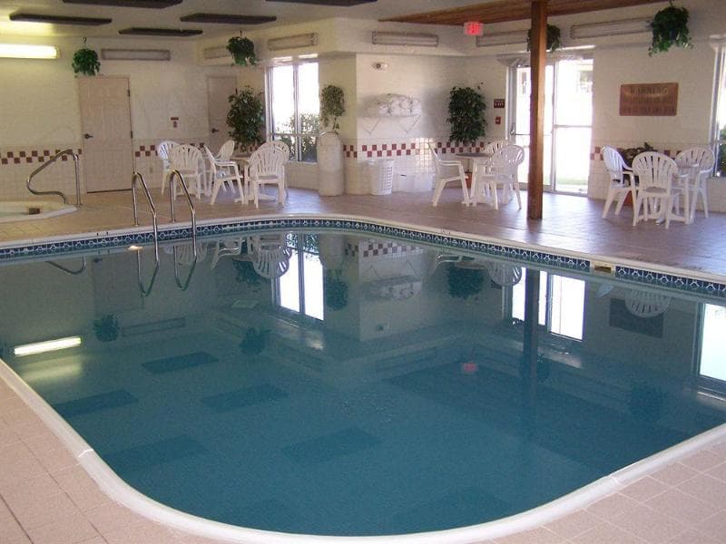 Expressway Suites 3