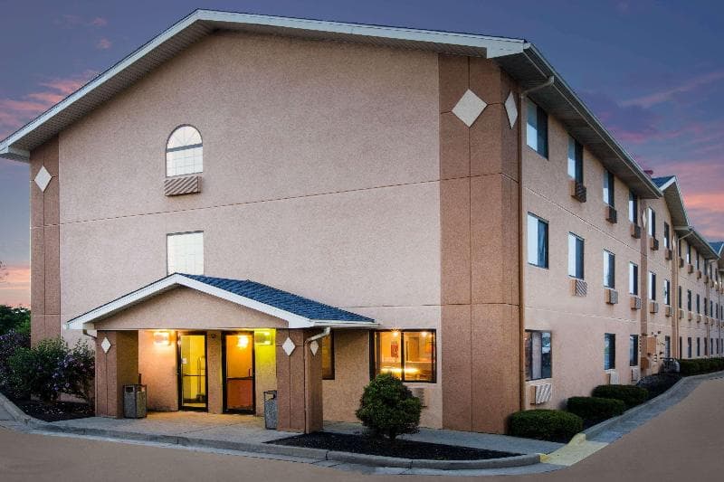 Super 8 By Wyndham Beckley 2
