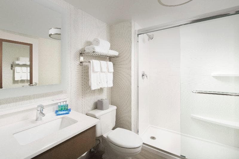 Holiday Inn Express Andover North-Lawrence 4
