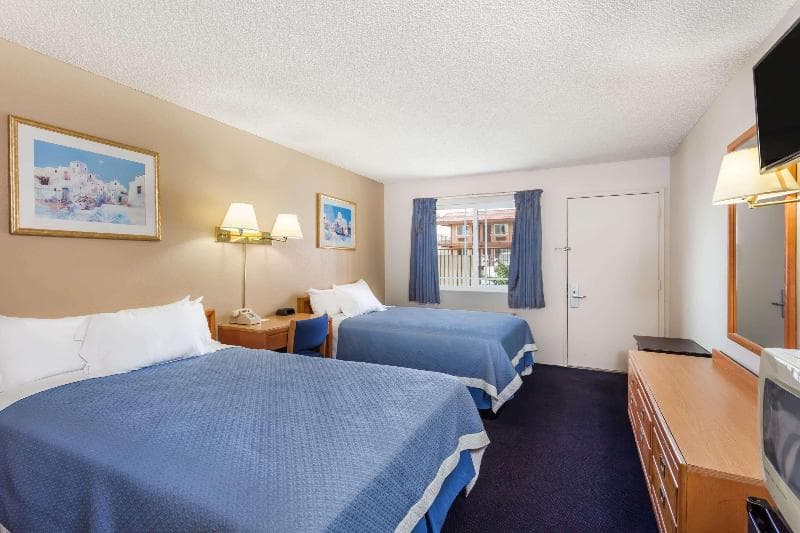 Days Inn By Wyndham Barstow photo 1