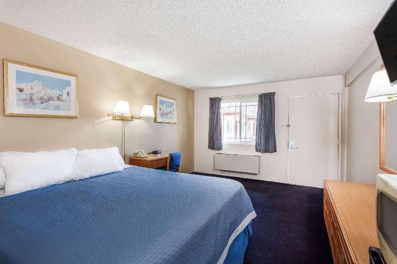 Days Inn By Wyndham Barstow 3