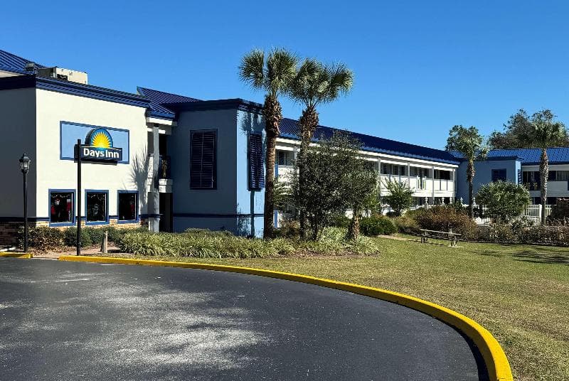 Days Inn by Wyndham Brooksville/Dade City photo 1