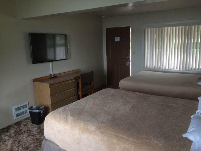 The Bay Bridge Motel photo 1