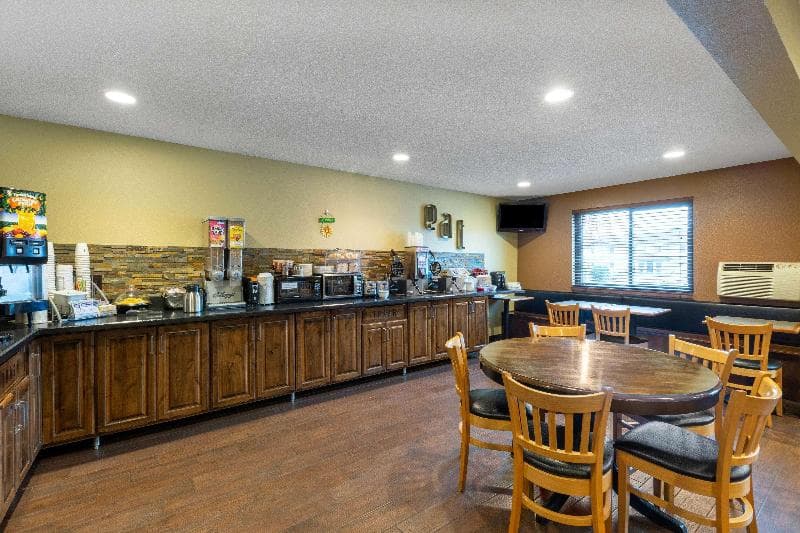 Super 8 by Wyndham Bemidji MN 3